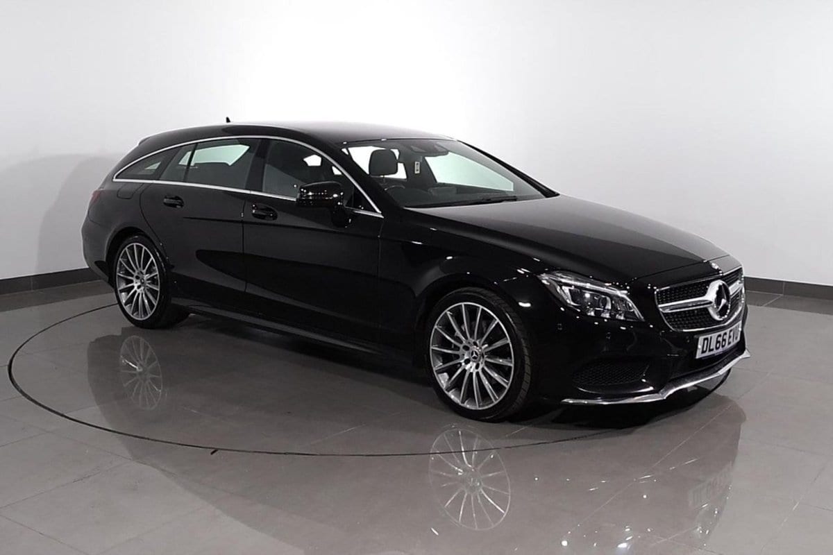 Mercedes-Benz CLS - image 1 of 30