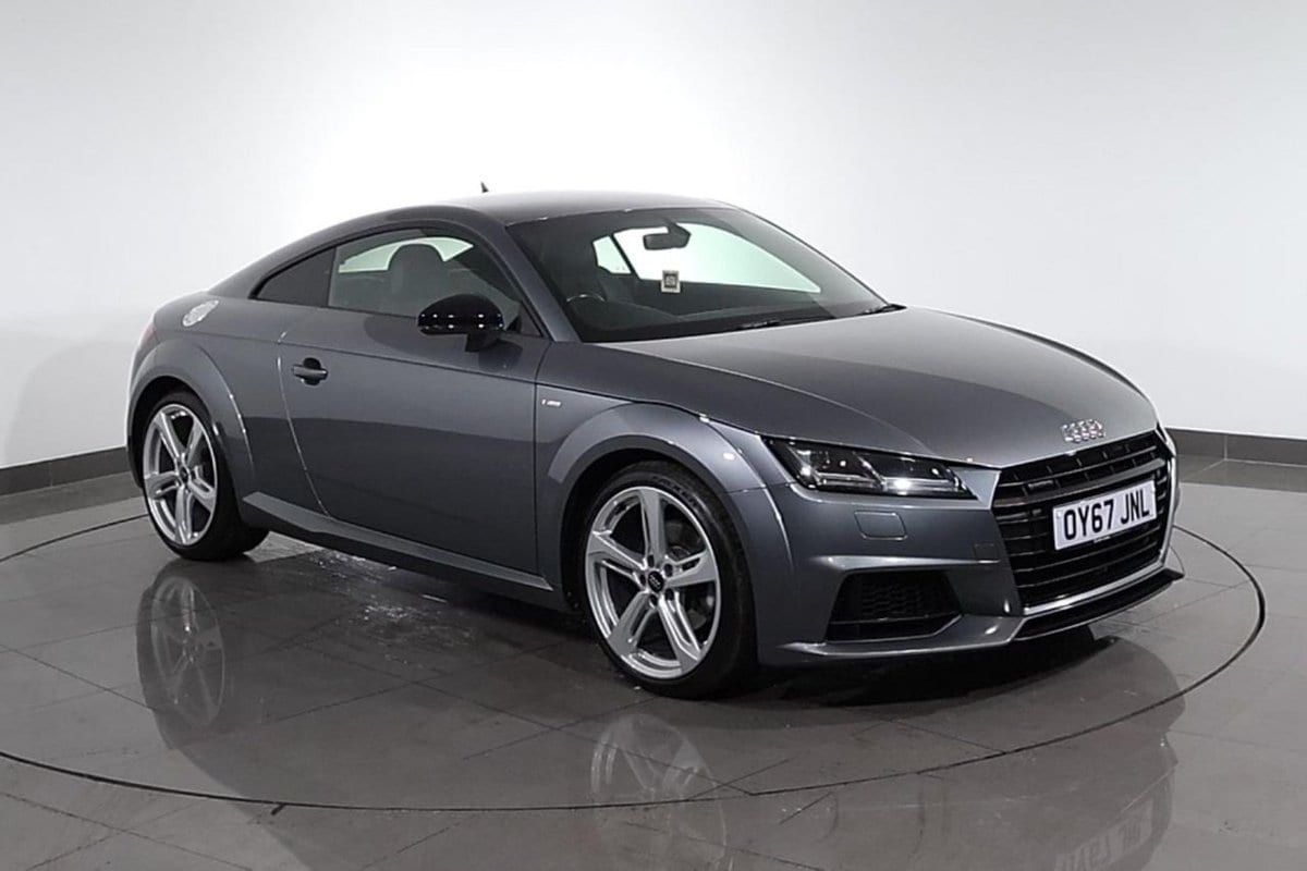Audi TT - image 1 of 30