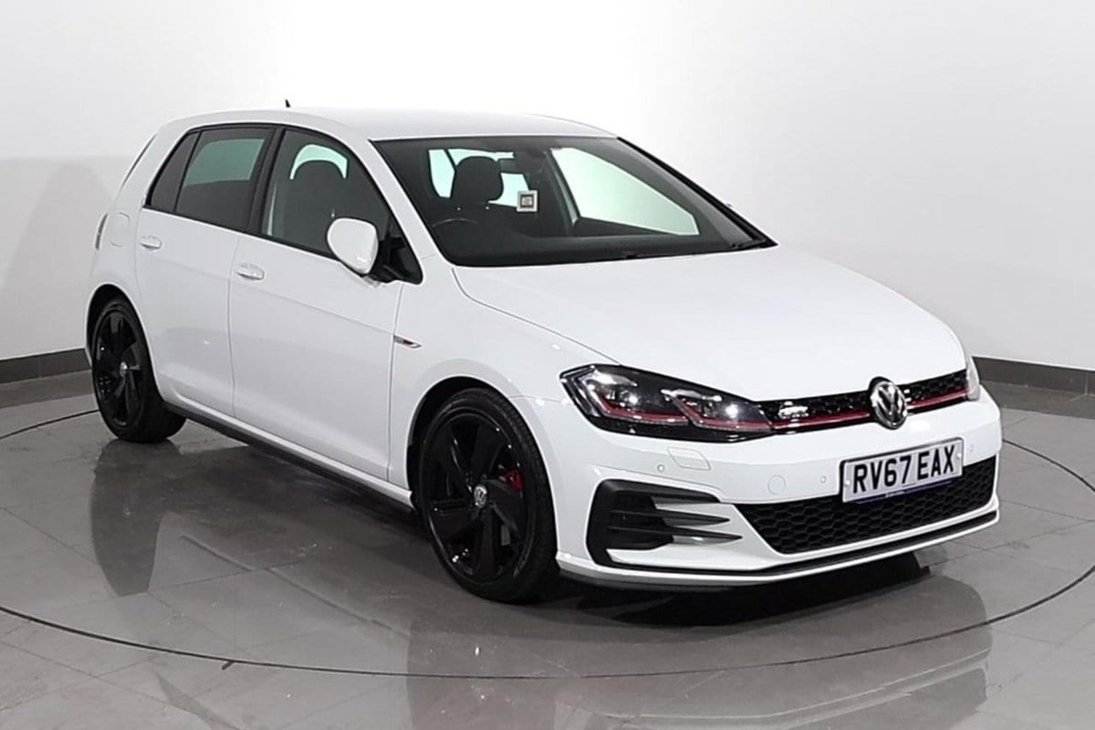 Volkswagen Golf - image 1 of 30