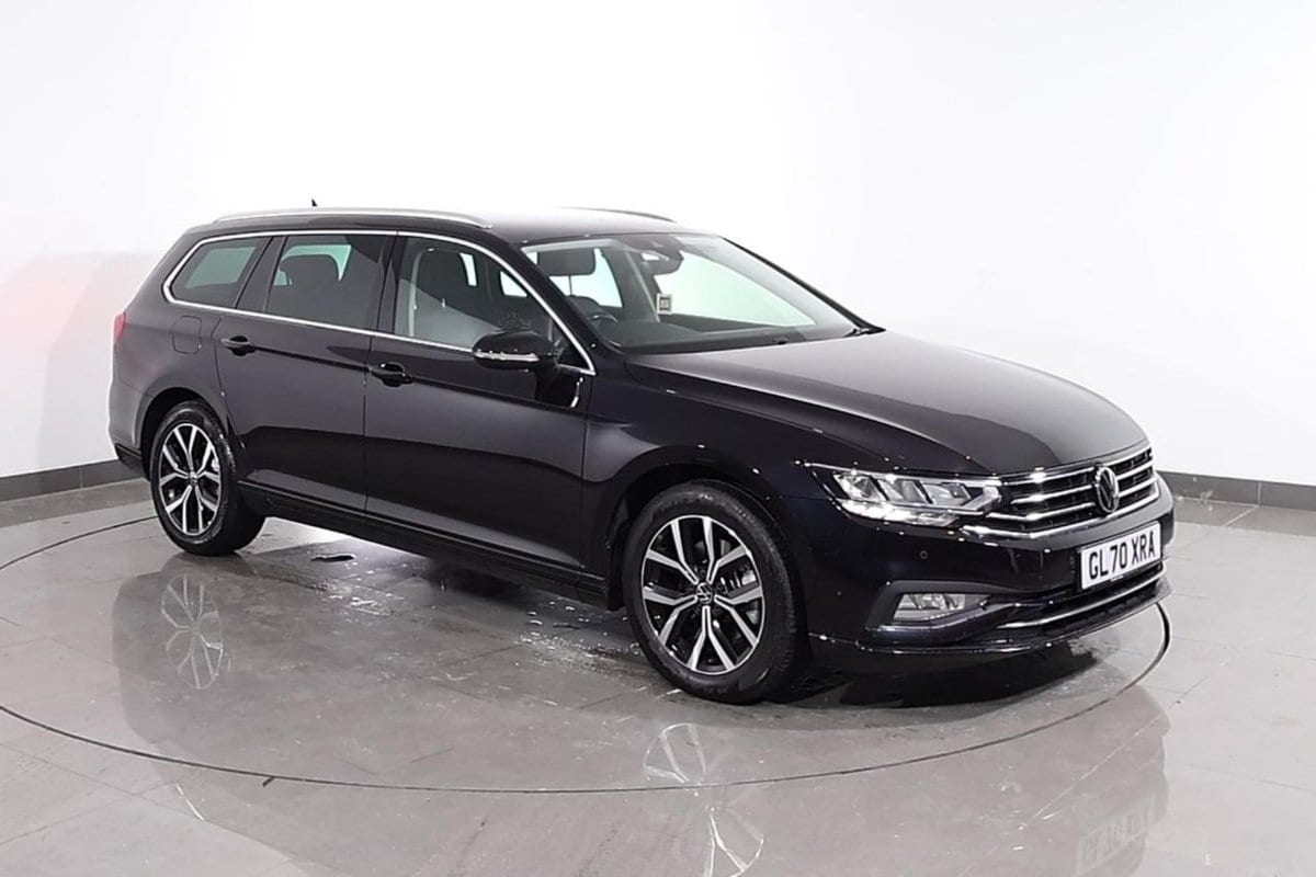 Volkswagen Passat - image 1 of 30