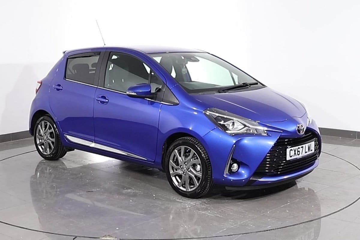 Toyota Yaris - image 1 of 30