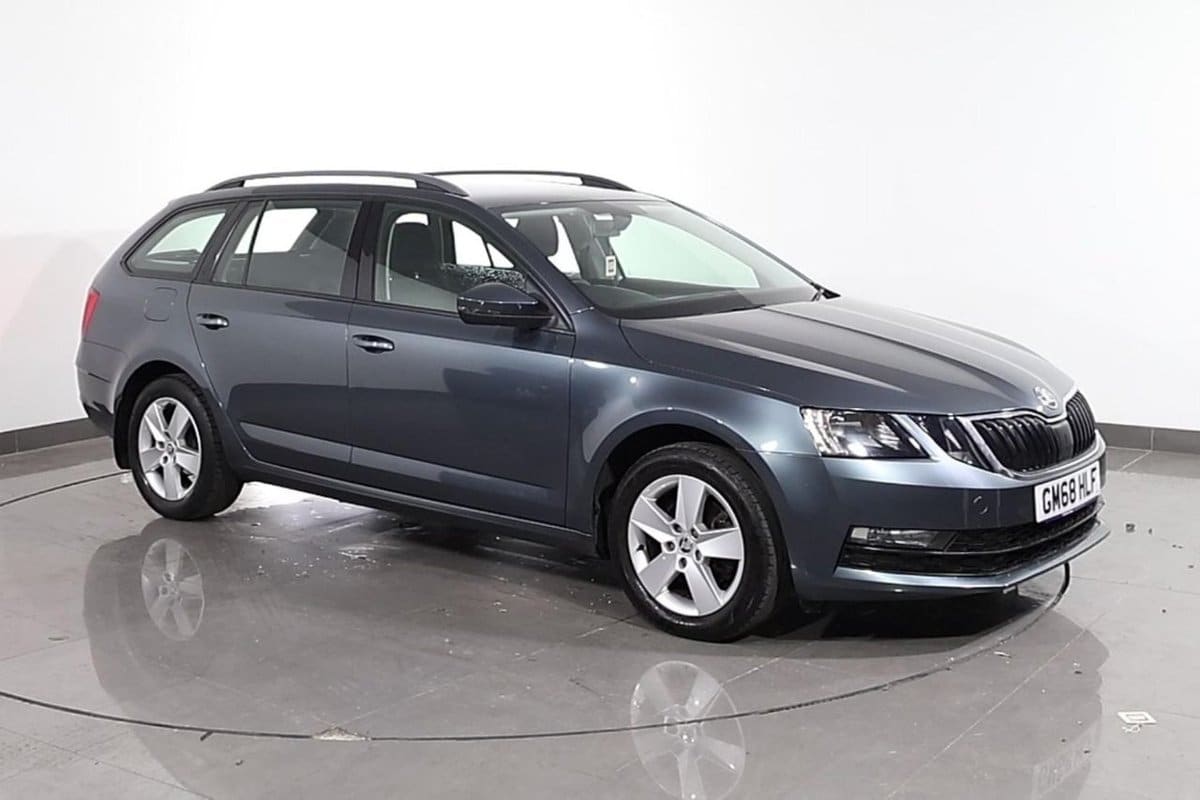 Skoda Octavia - image 1 of 30