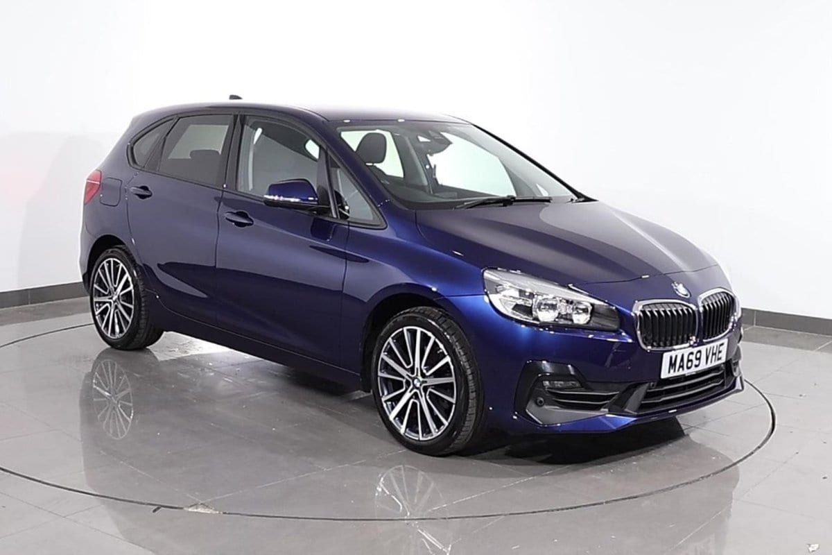 BMW 2 Series Active Tourer - image 1 of 30
