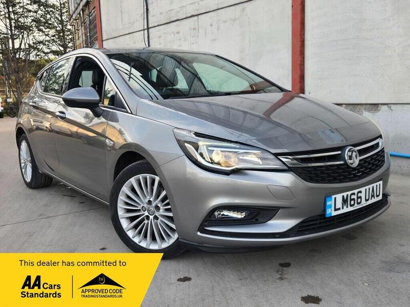Vauxhall Astra - image 1 of 33