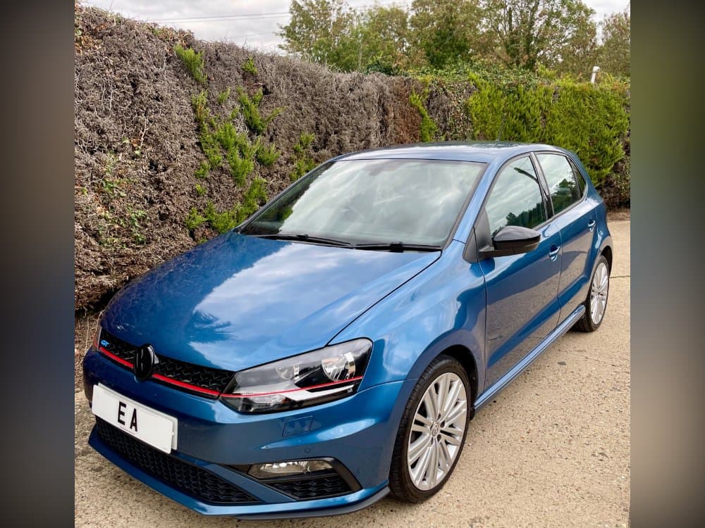 Volkswagen Polo - image 1 of 25
