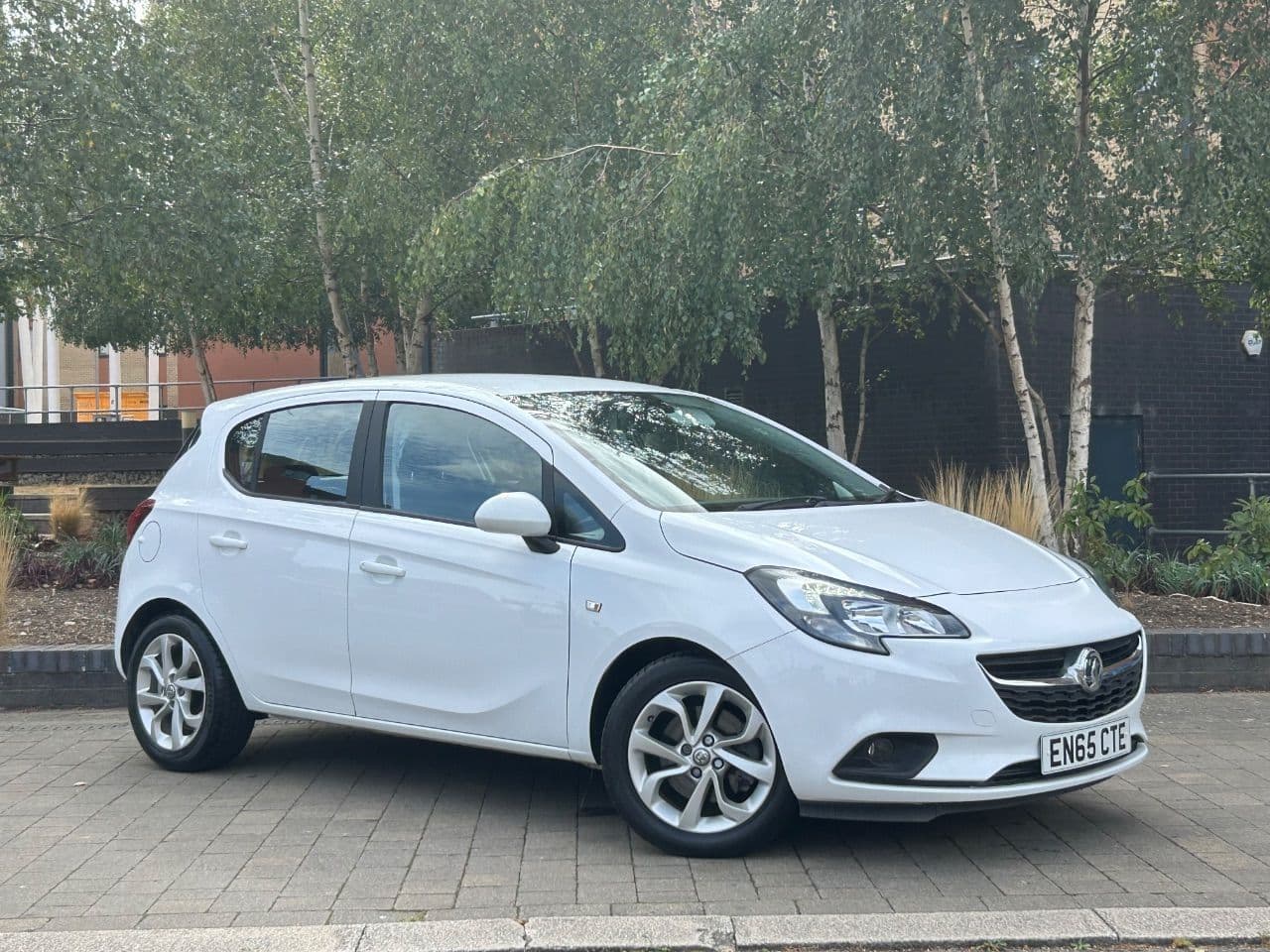 Vauxhall Corsa - image 1 of 20