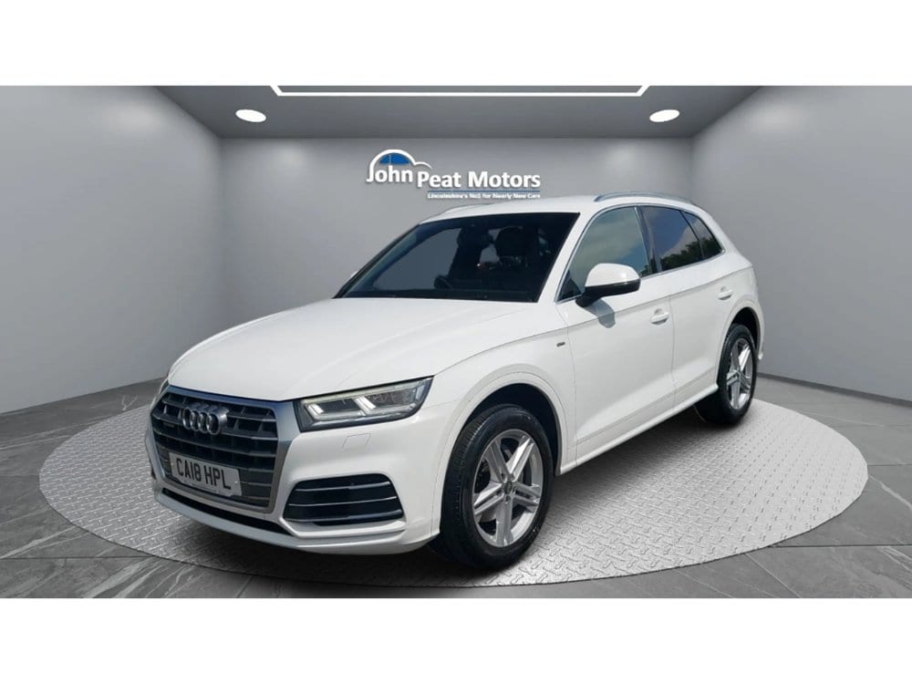 Audi Q5 - image 1 of 25