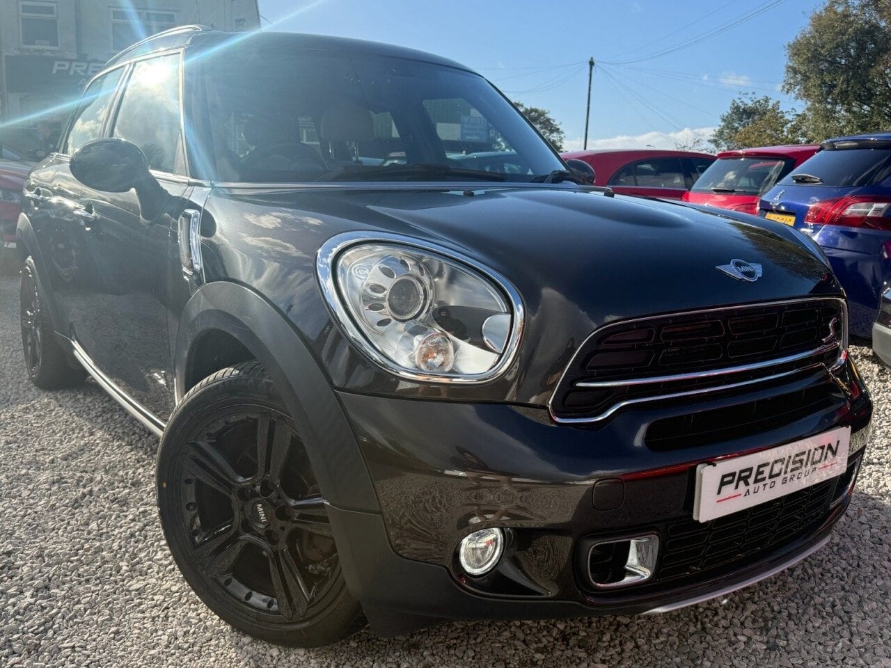 MINI Countryman - image 1 of 45