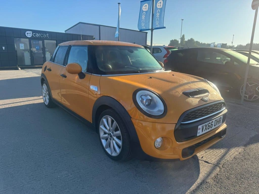 MINI Hatch - image 1 of 13