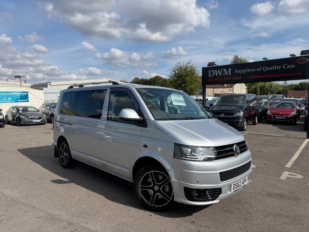 Volkswagen Caravelle - image 1 of 15