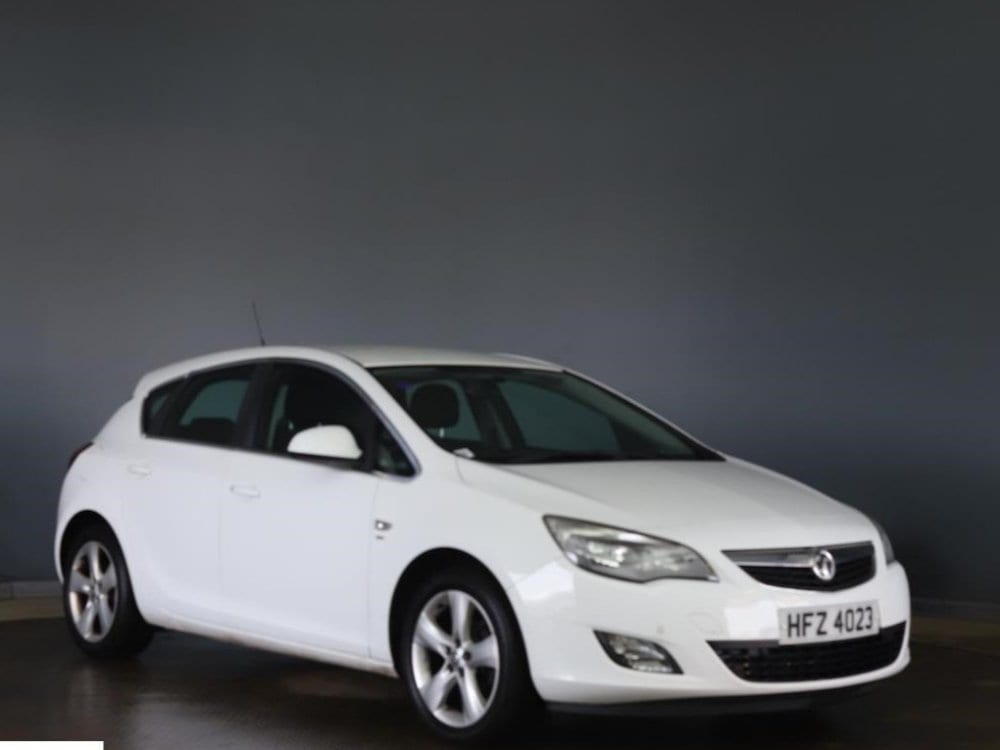 Vauxhall Astra - image 1 of 5