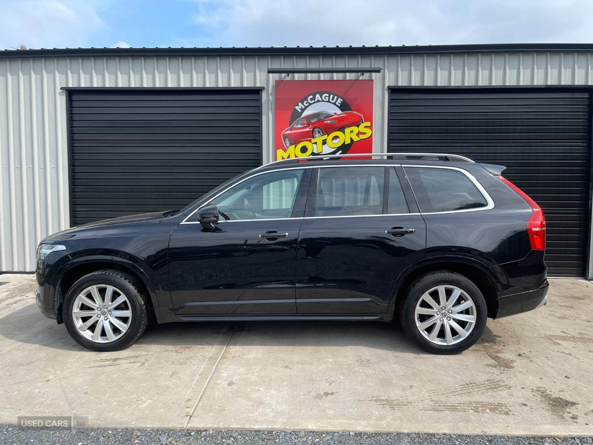 Volvo XC90 - image 1 of 22