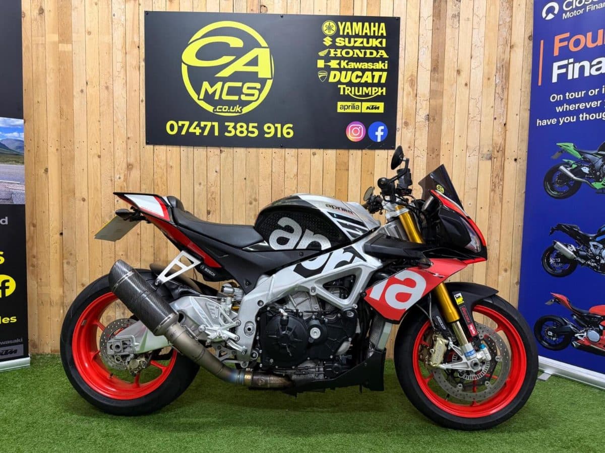 Aprilia Tuono 1100 V4 - image 1 of 26
