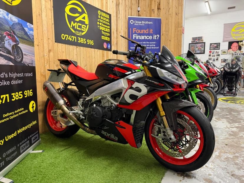 2022 Aprilia Tuono 1100 V4