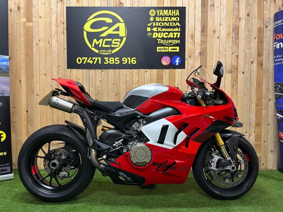 Ducati Panigale V4R - image 1 of 26