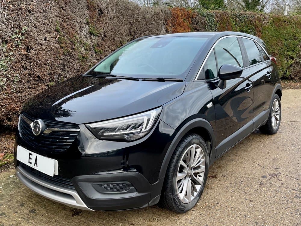 Vauxhall Crossland X - image 1 of 24