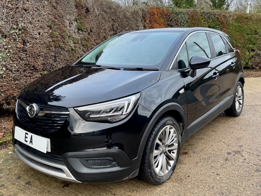 Vauxhall Crossland X - image 1 of 24