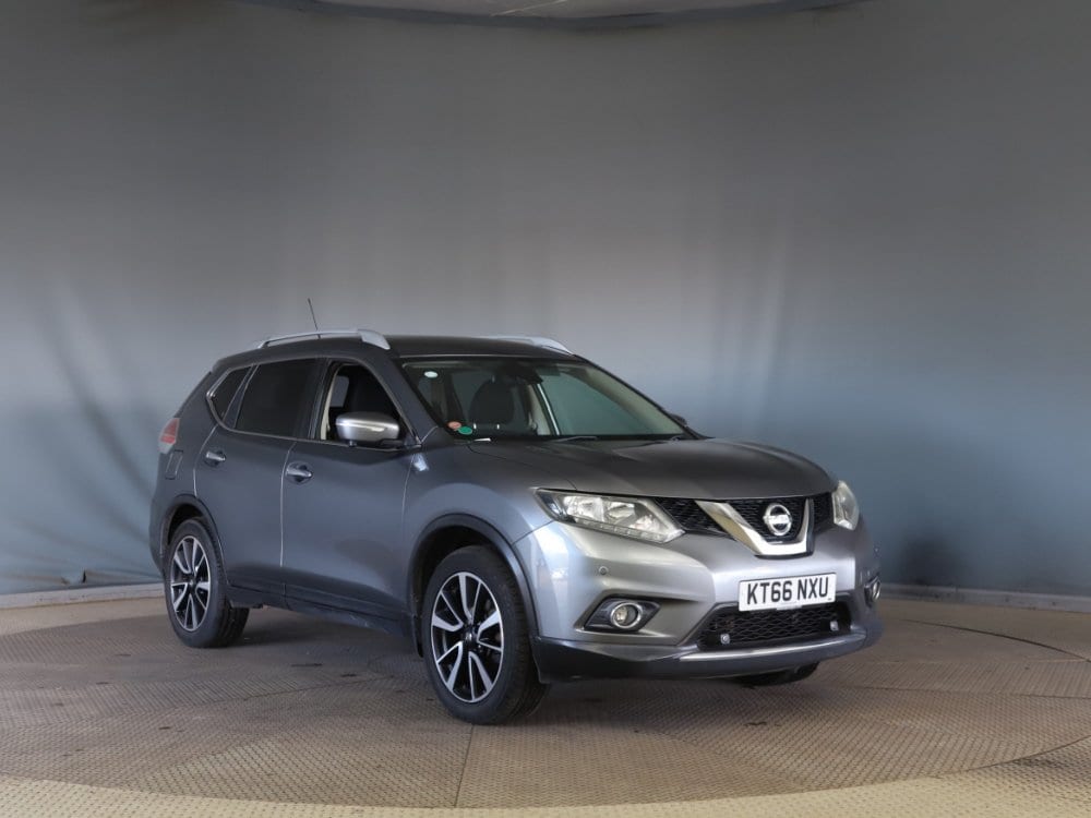 Nissan X-Trail - image 1 of 10