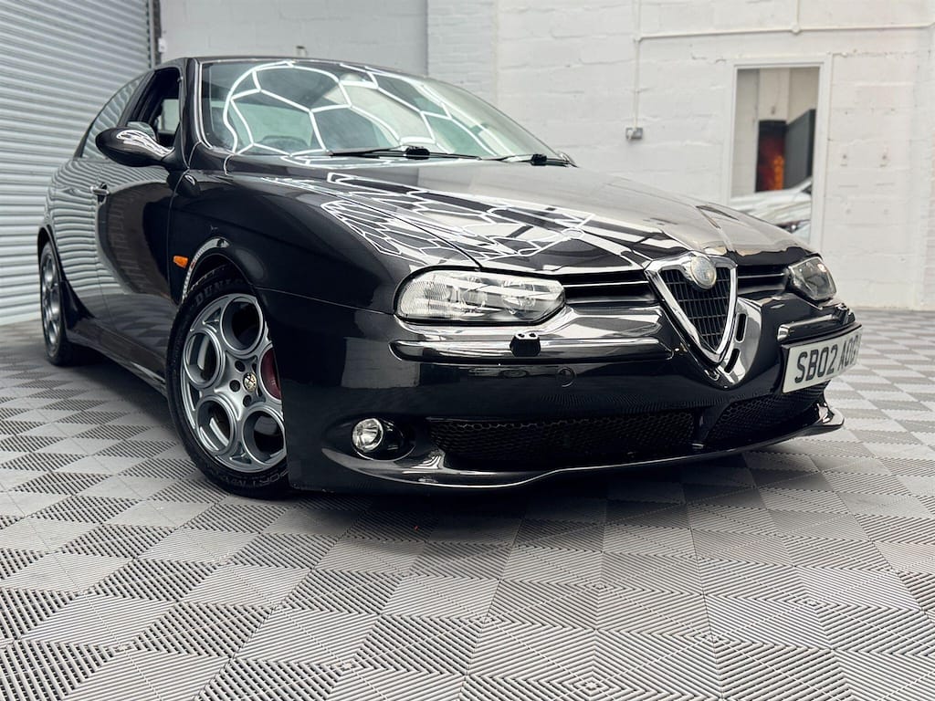 Alfa Romeo 156 - image 1 of 48