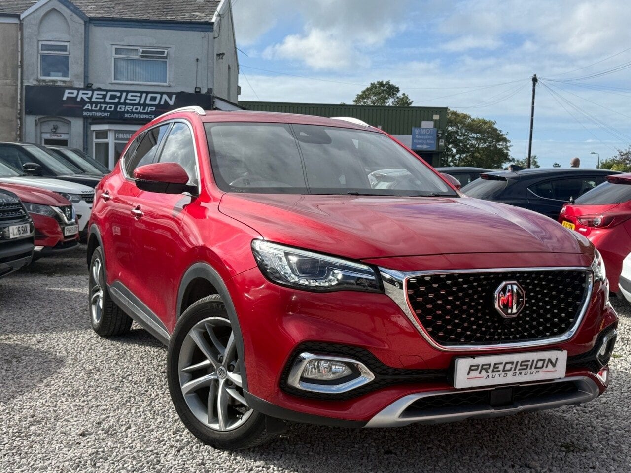 MG HS - image 1 of 42