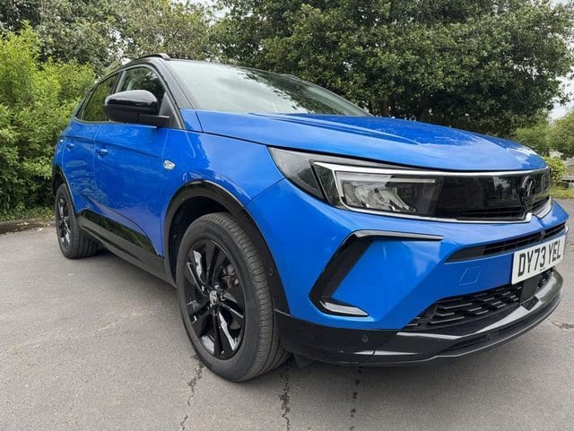 Vauxhall Grandland X - image 1 of 18