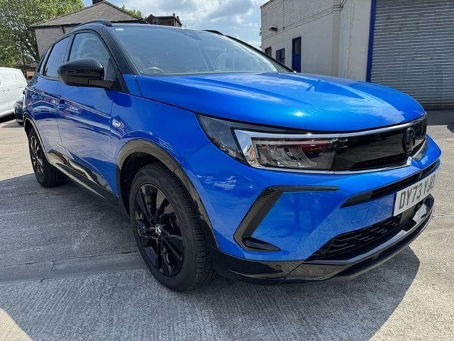 Vauxhall Grandland X - image 1 of 16