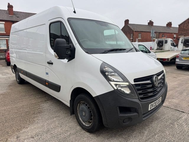 Vauxhall Movano - image 1 of 14