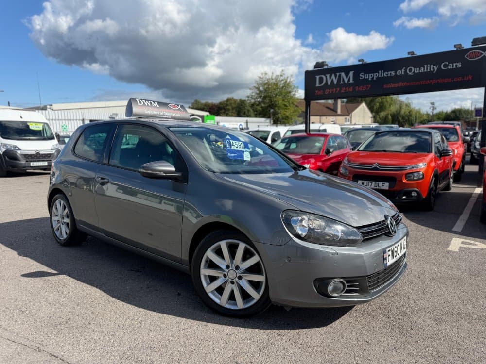 Volkswagen Golf - image 1 of 15