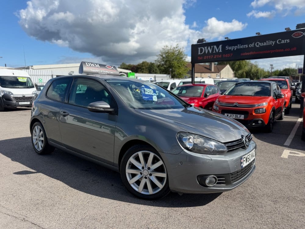 Volkswagen Golf - image 1 of 15