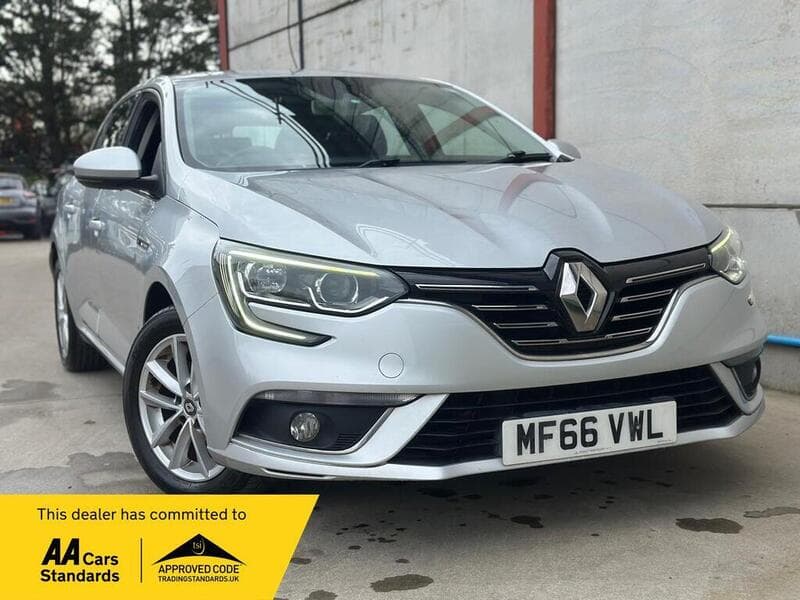 Renault Megane - image 1 of 26
