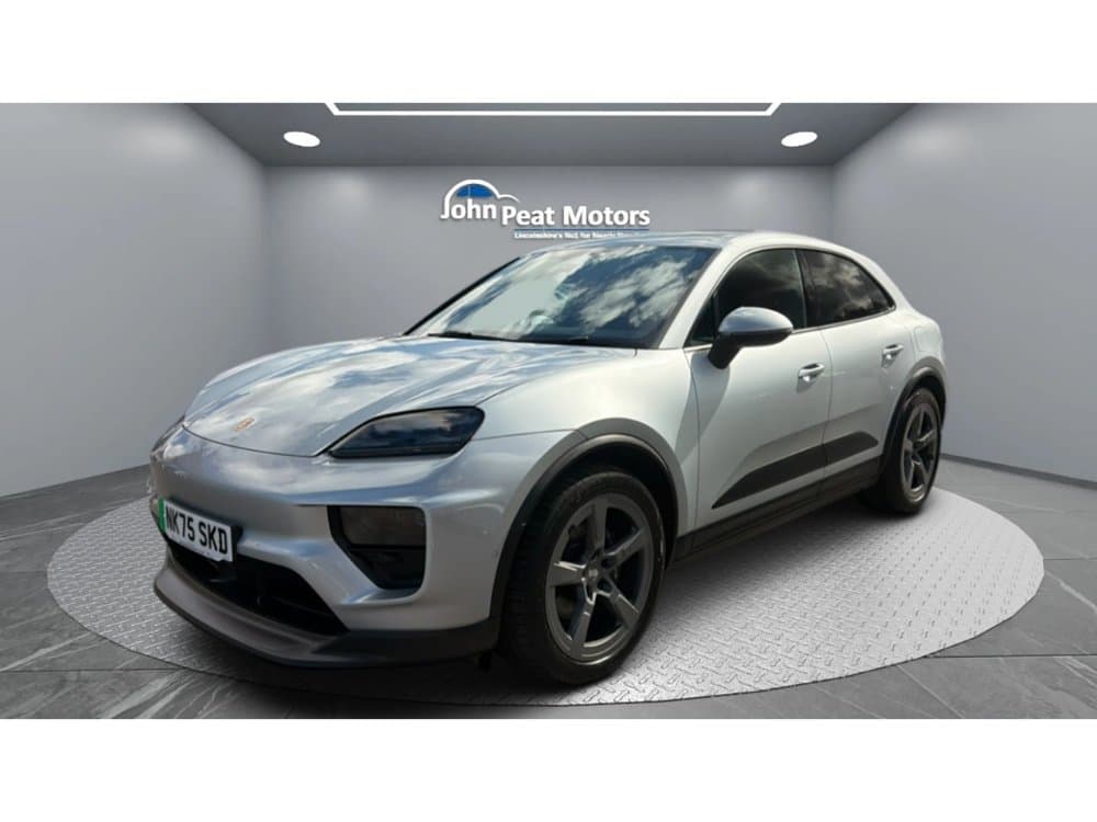 Porsche Macan - image 1 of 25