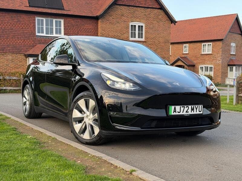 Tesla Model Y - image 1 of 57