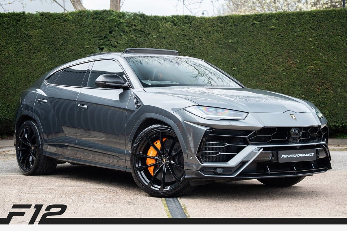 Lamborghini Urus - image 1 of 42