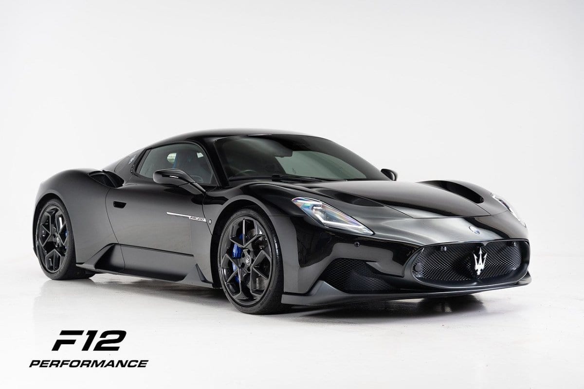 Maserati MC20 - image 1 of 42