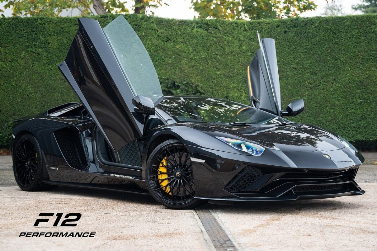 Lamborghini Aventador - image 1 of 42