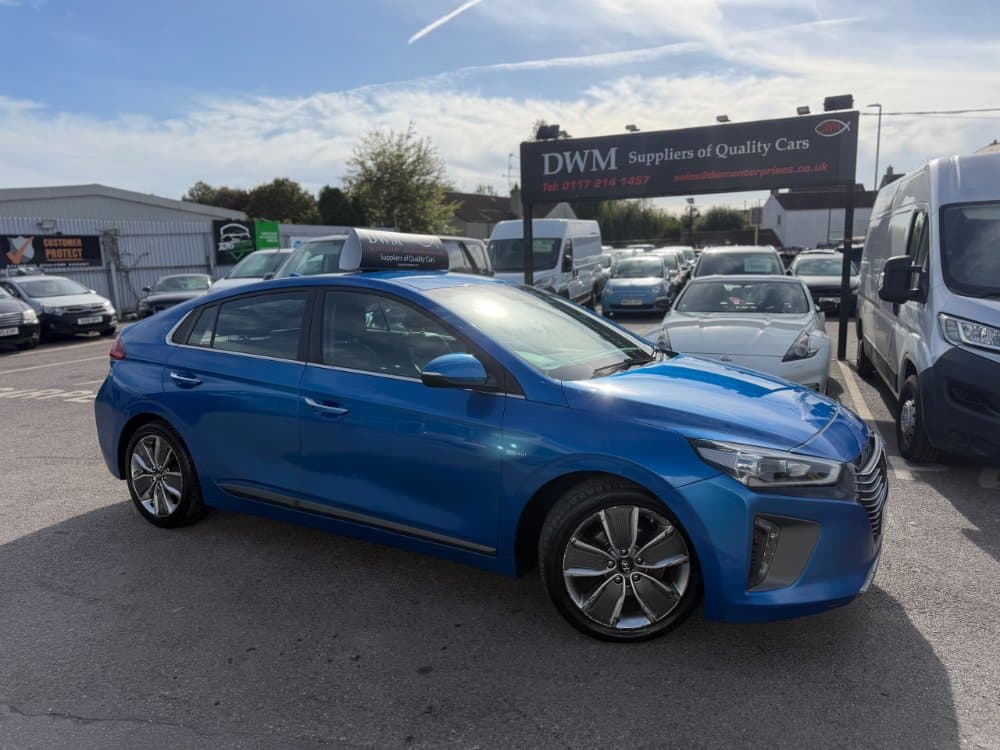 Hyundai Ioniq - image 1 of 15