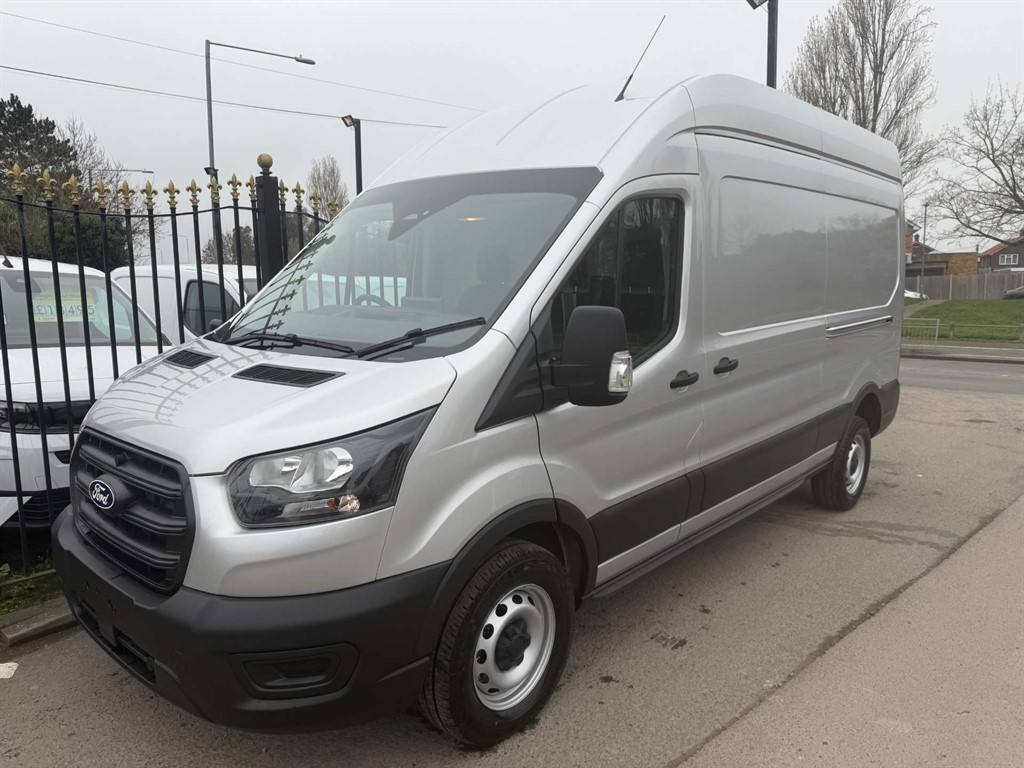 Ford Transit - image 1 of 17