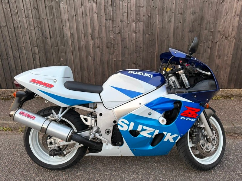 Suzuki GSX-R600 - image 1 of 10