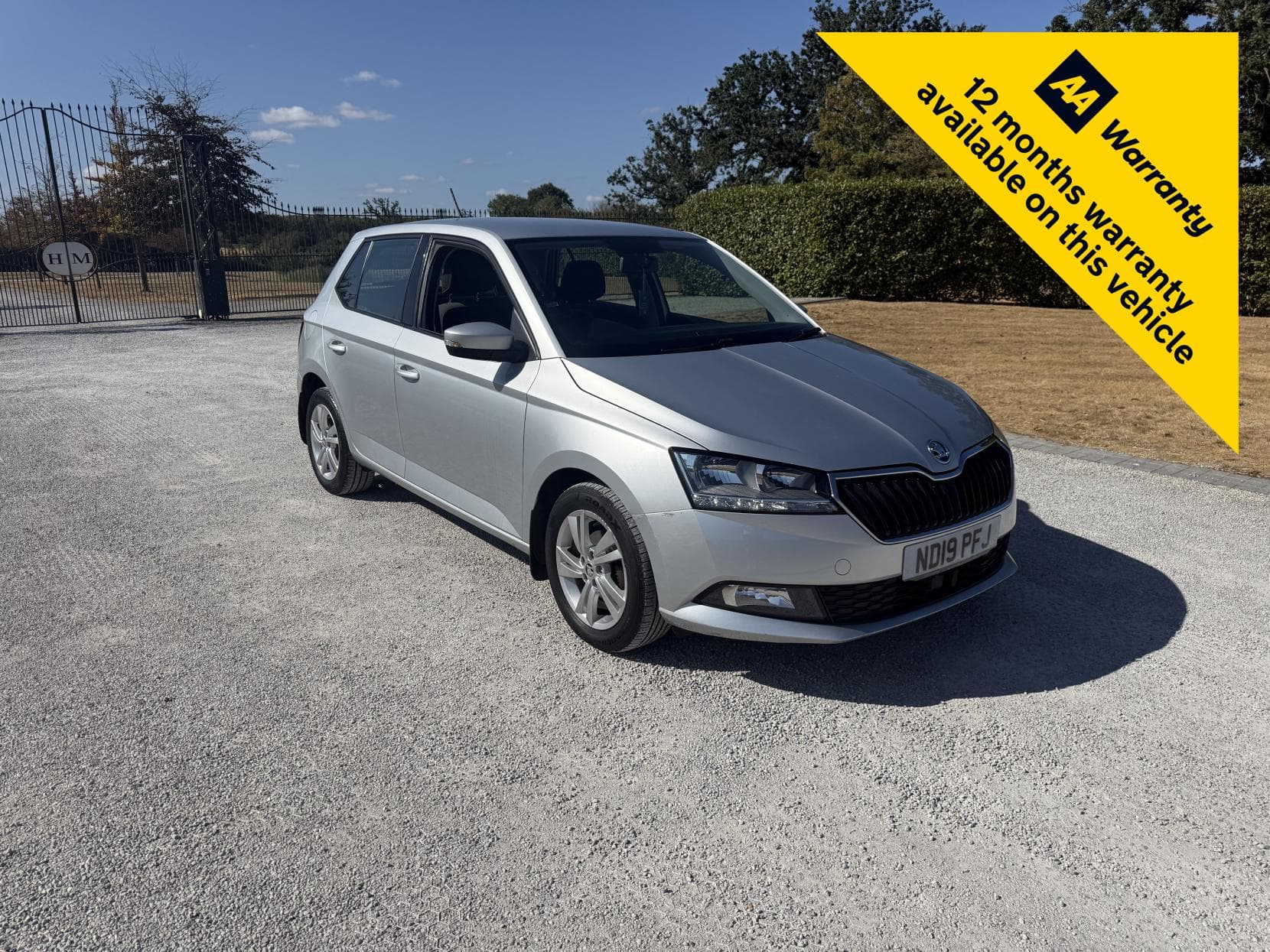 Skoda Fabia - image 1 of 26