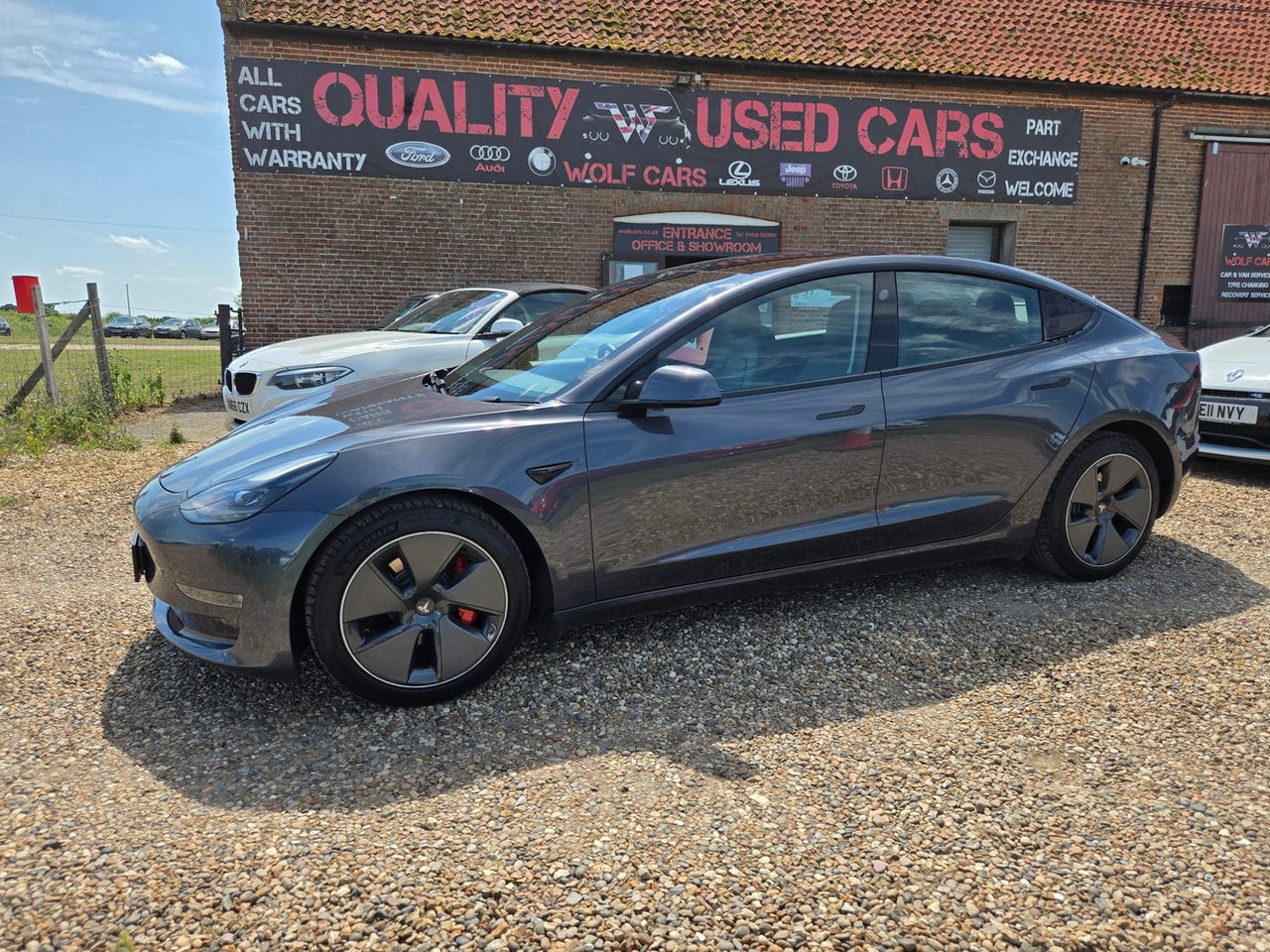 Tesla Model 3 - image 1 of 15