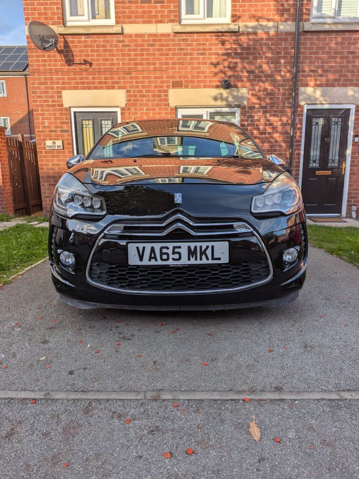 DS DS 3 - image 1 of 18