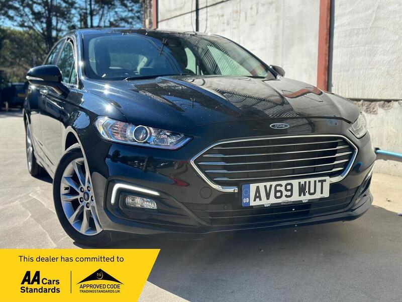Ford Mondeo - image 1 of 29