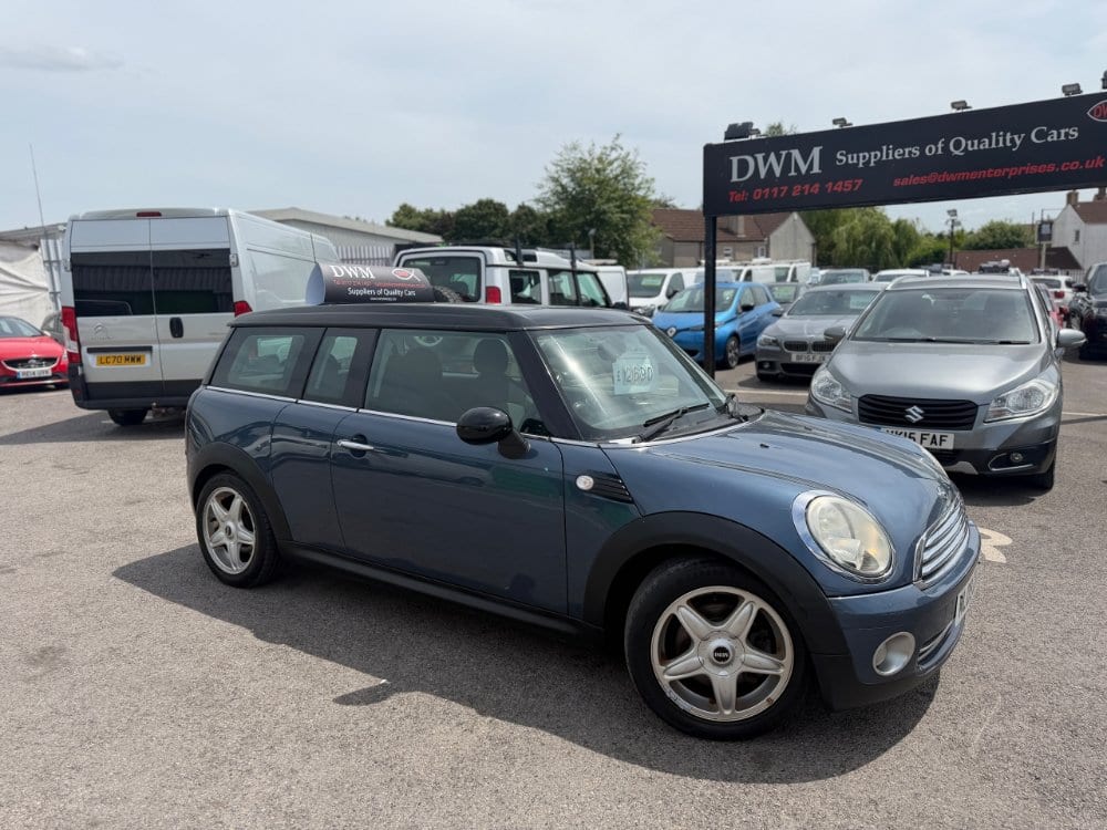MINI Clubman - image 1 of 15
