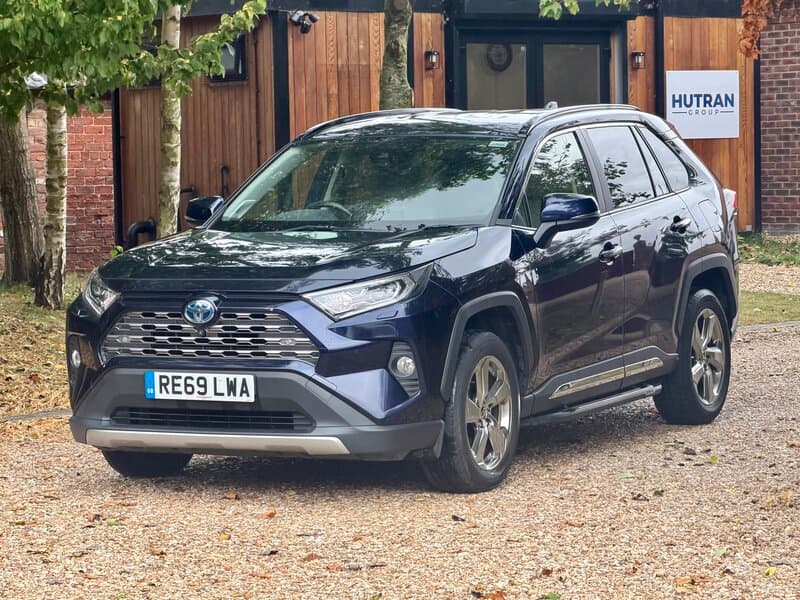 Toyota RAV4 - image 1 of 21