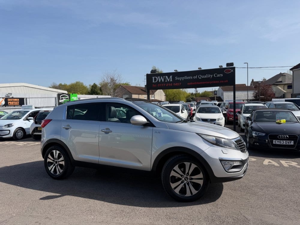 Kia Sportage - image 1 of 15