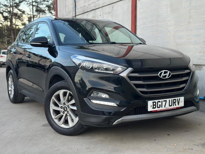 Hyundai Tucson - image 1 of 28