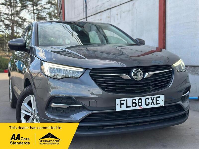 Vauxhall Grandland X - image 1 of 28