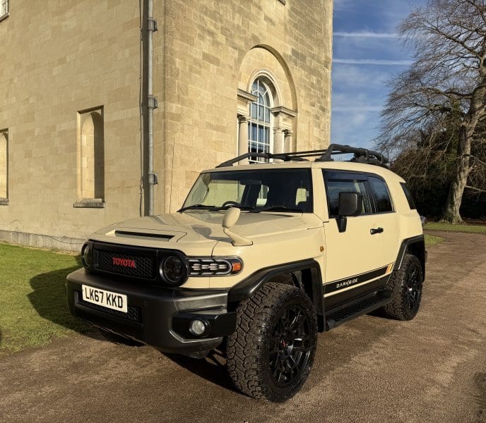 2018 Toyota FJ Cruiser Final Edition in beige — photo 1 of 11