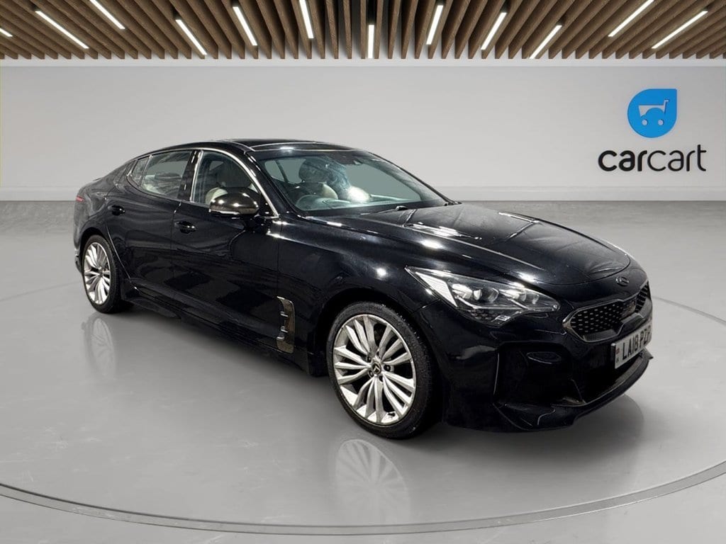 Kia Stinger - image 1 of 40