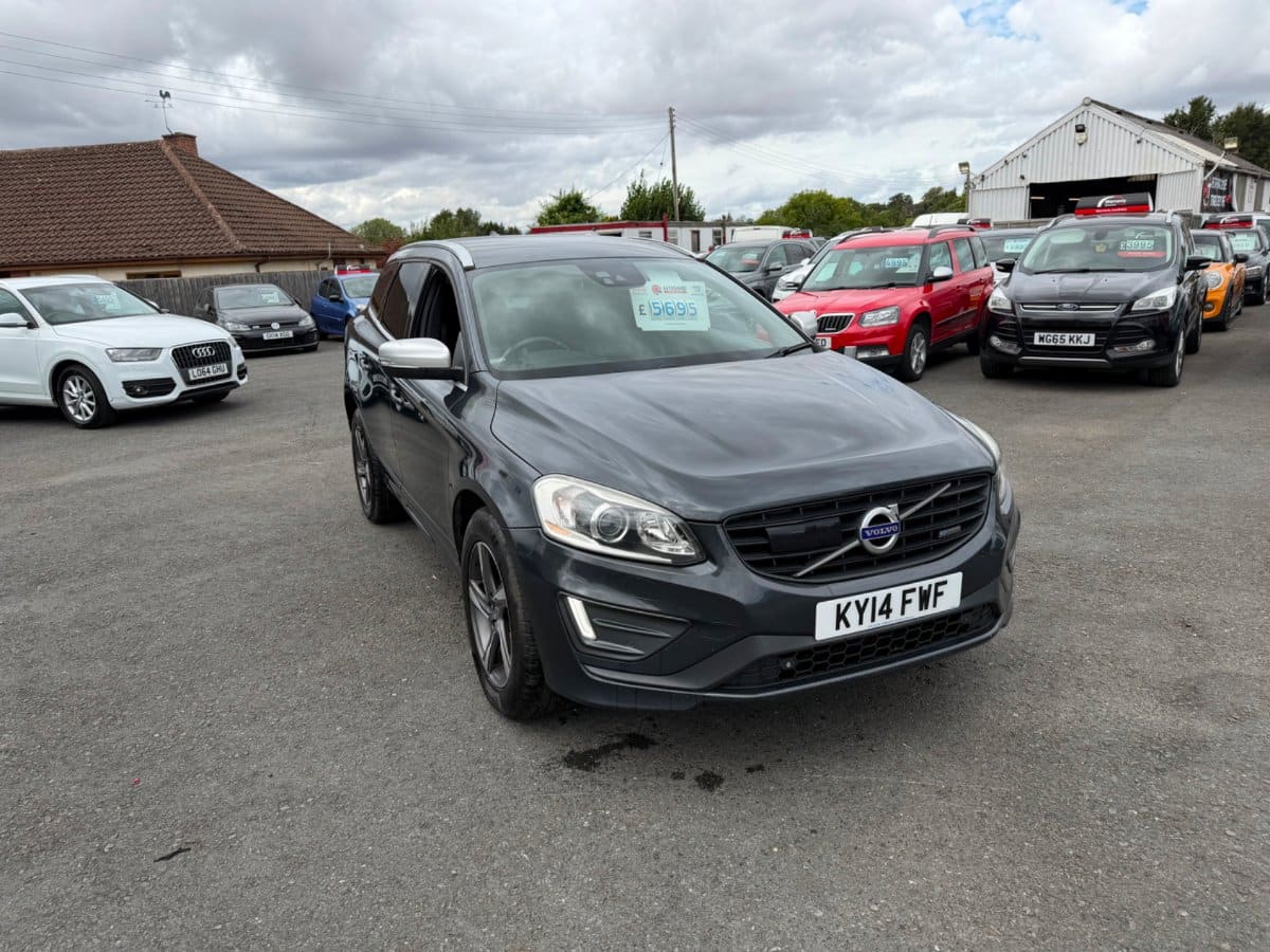 Volvo XC60 - image 1 of 9